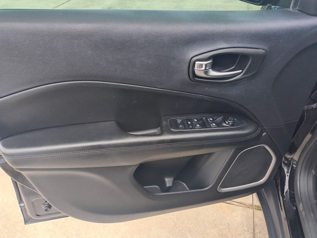 2019 Jeep Compass Image 11