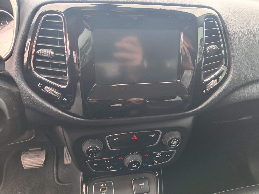 2019 Jeep Compass Image 18