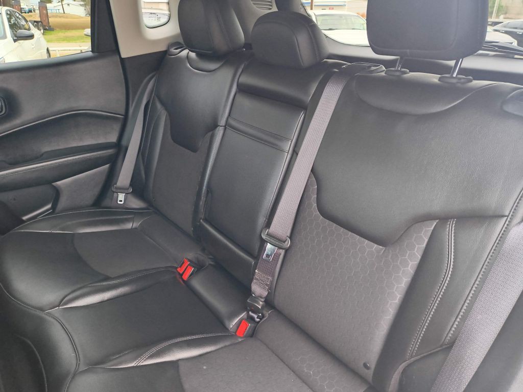 2019 Jeep Compass Image 22