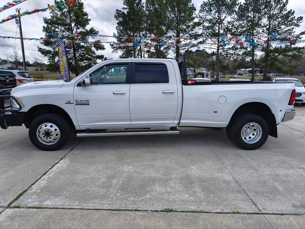 2018 RAM 3500 Image 2