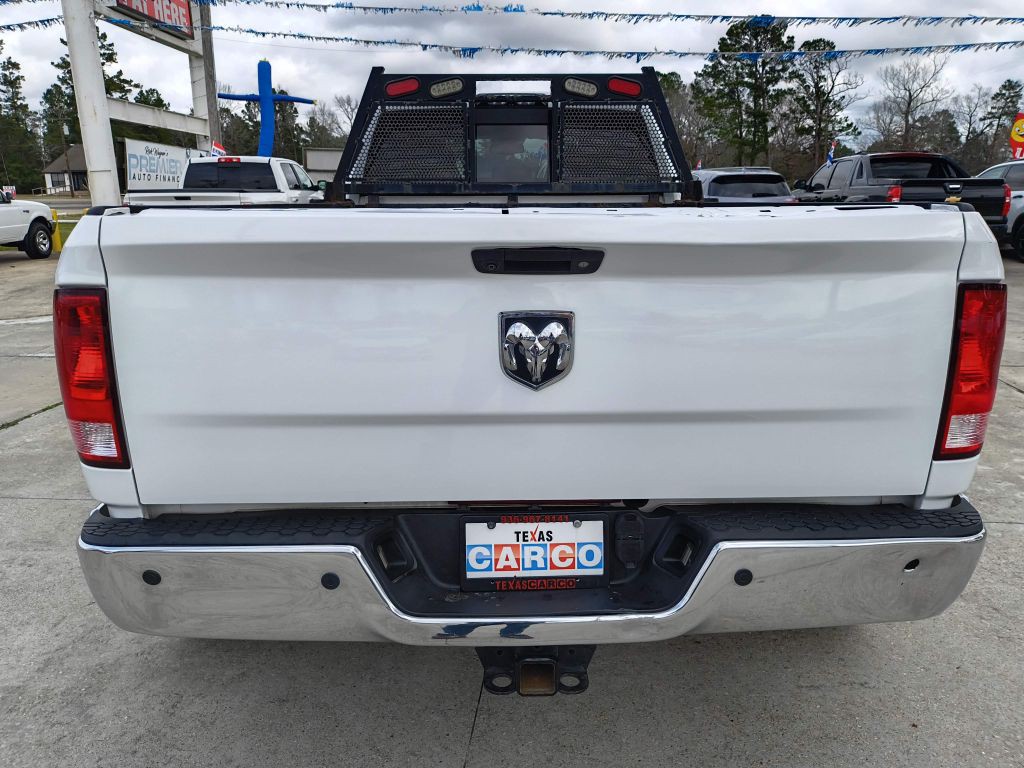 2018 RAM 3500 Image 4