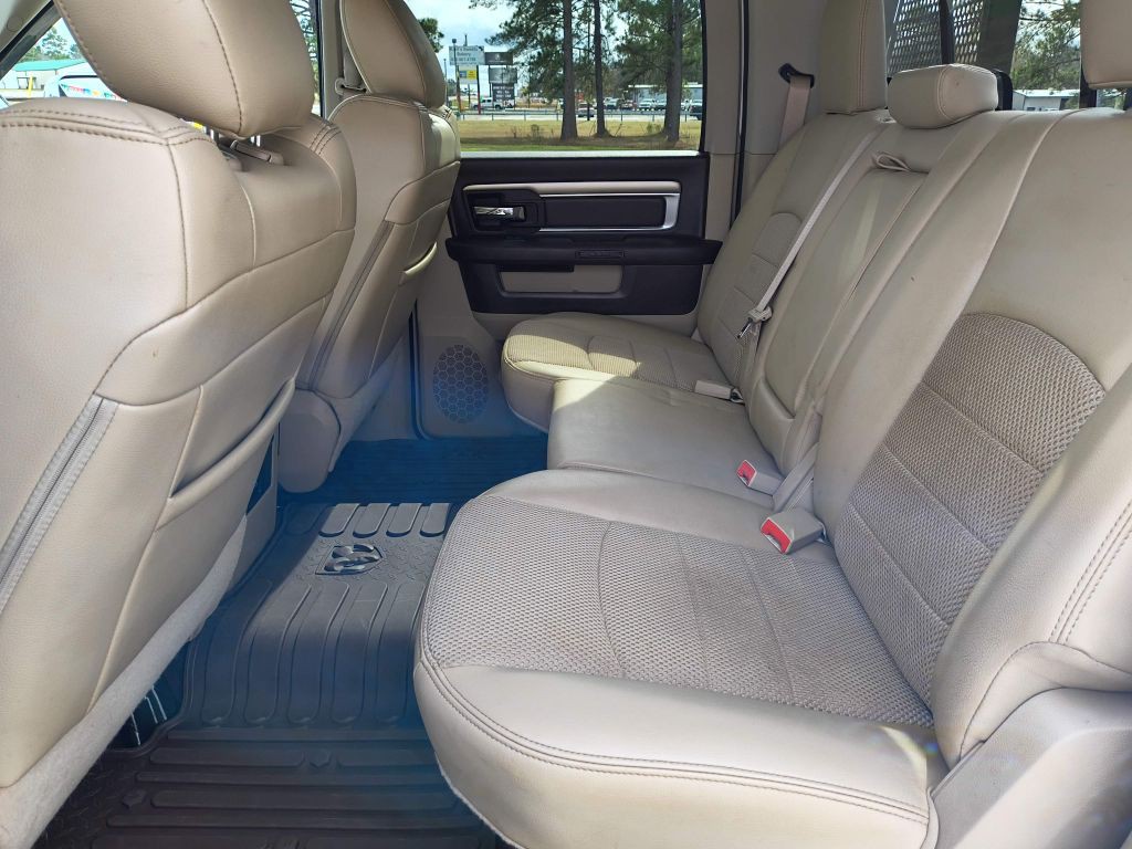 2018 RAM 3500 Image 28