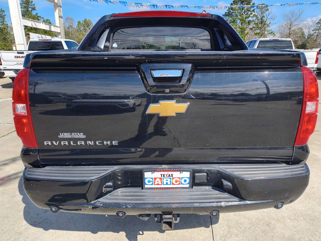 2012 Chevrolet Avalanche Image 4