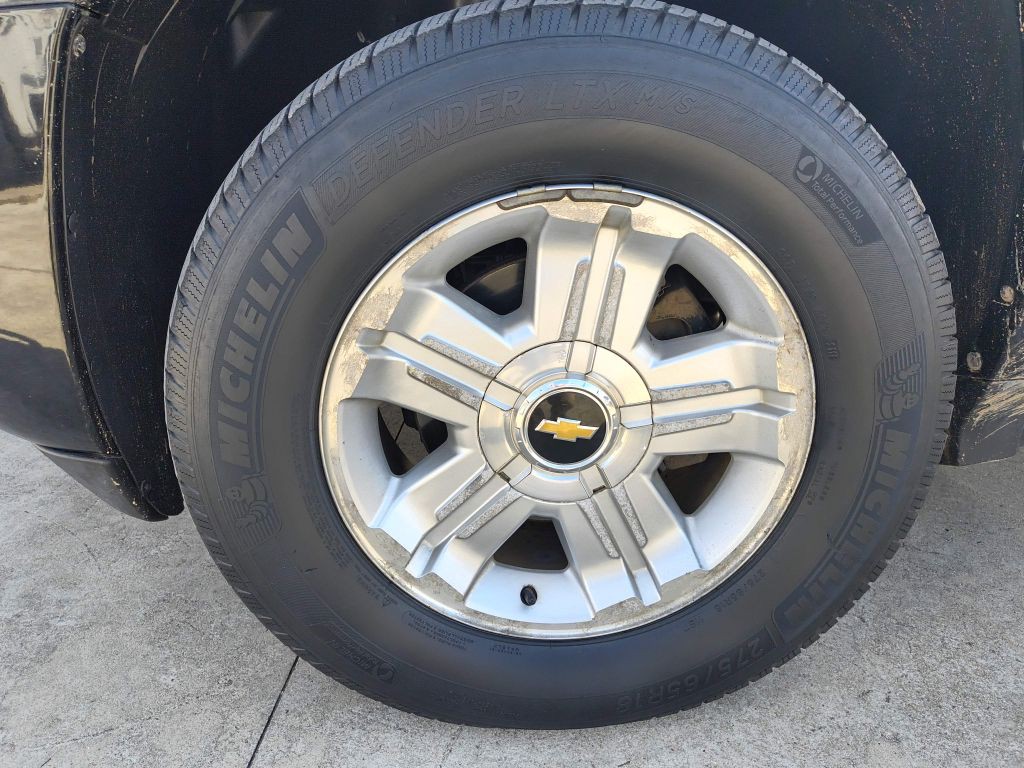 2012 Chevrolet Avalanche Image 9