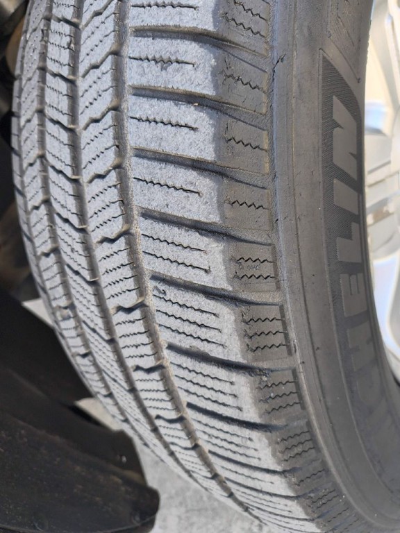 2012 Chevrolet Avalanche Image 10