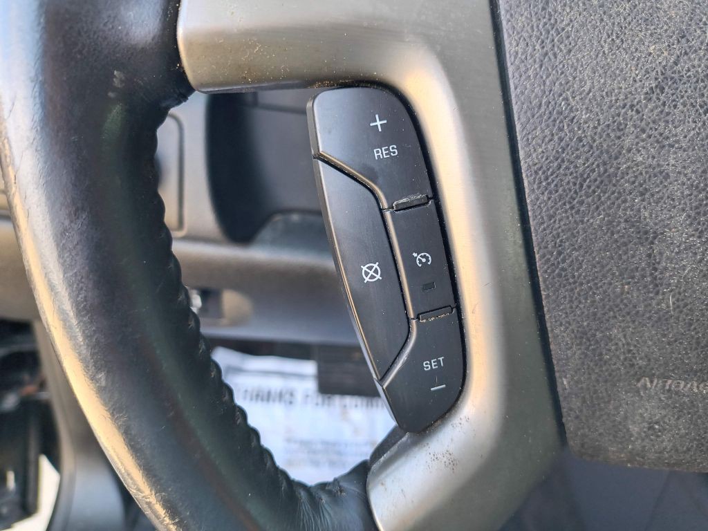 2012 Chevrolet Avalanche Image 15