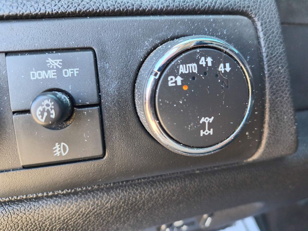 2012 Chevrolet Avalanche Image 19