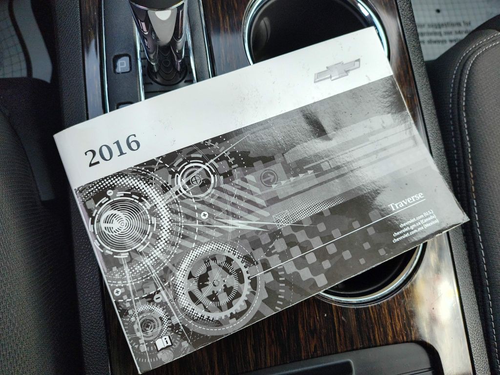 2016 Chevrolet Traverse Image 32