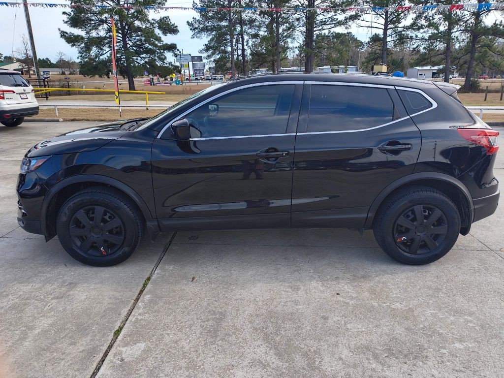 2020 Nissan Rogue Image 2