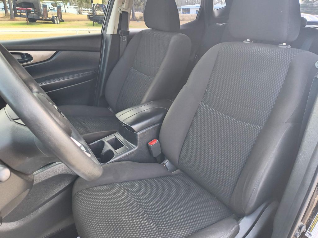 2020 Nissan Rogue Image 13