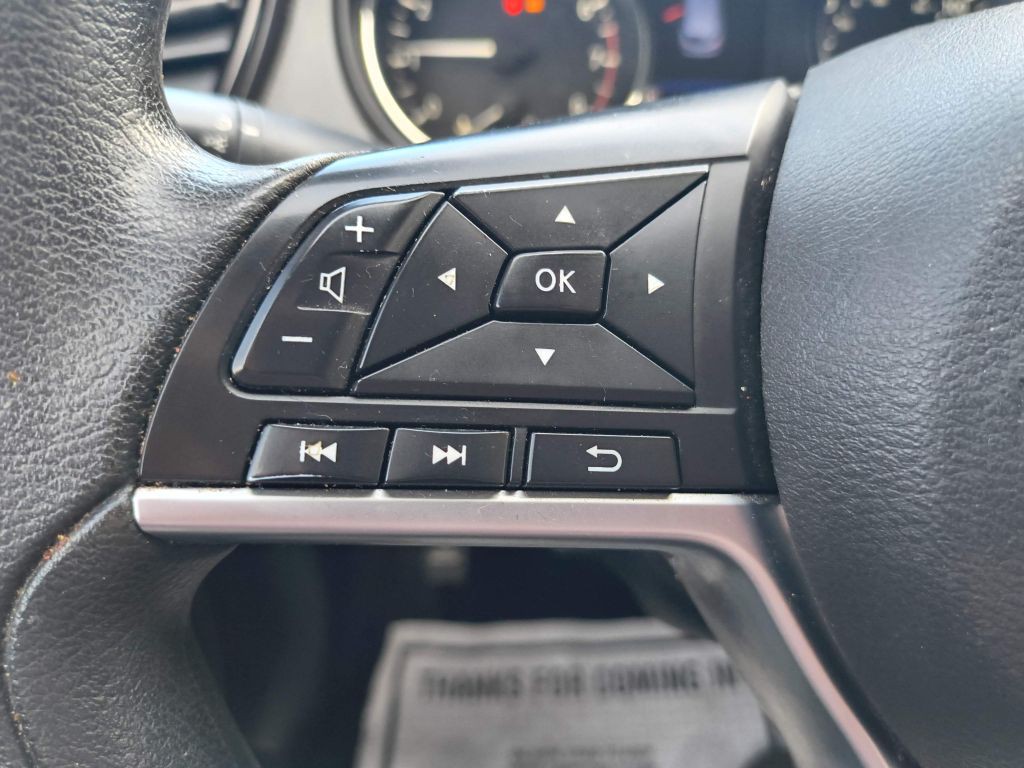 2020 Nissan Rogue Image 15