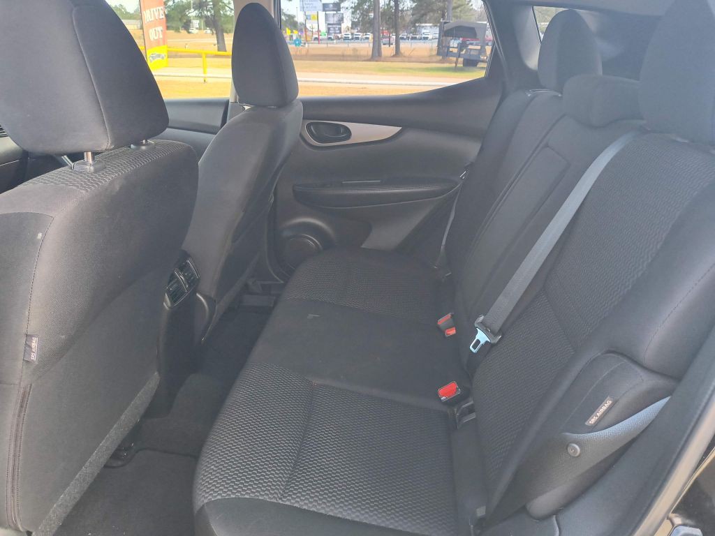 2020 Nissan Rogue Image 21