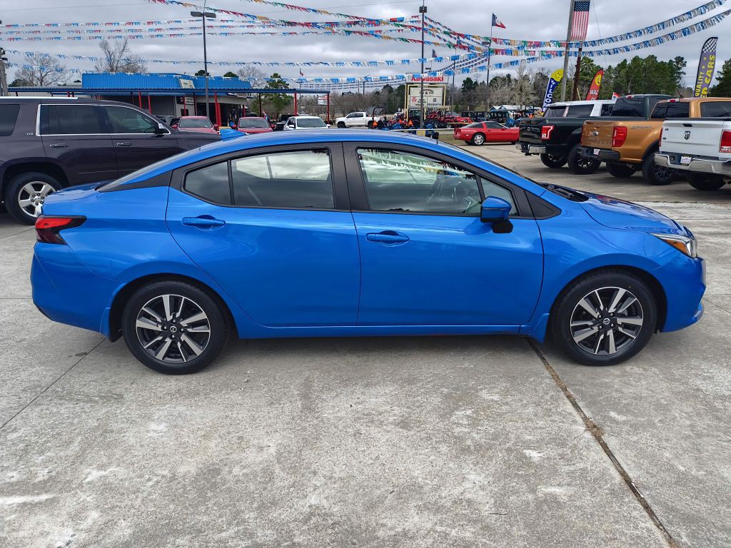 2021 Nissan Versa Image 6