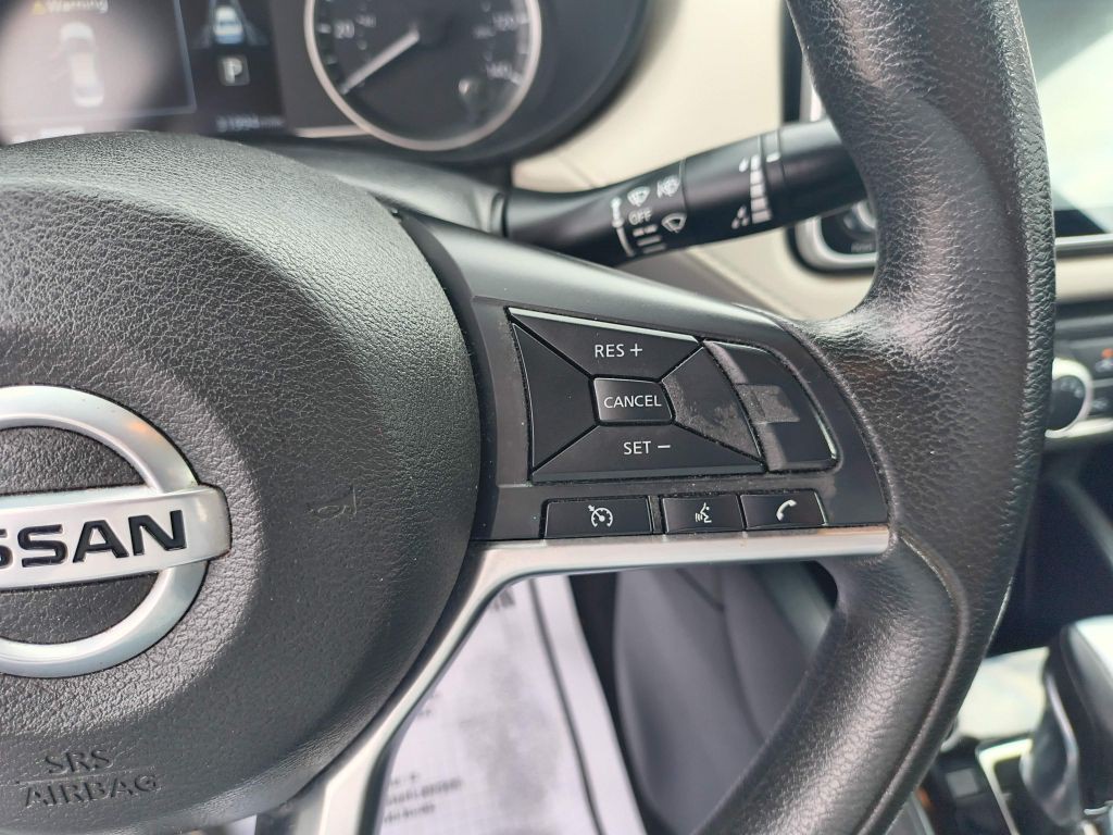 2021 Nissan Versa Image 16