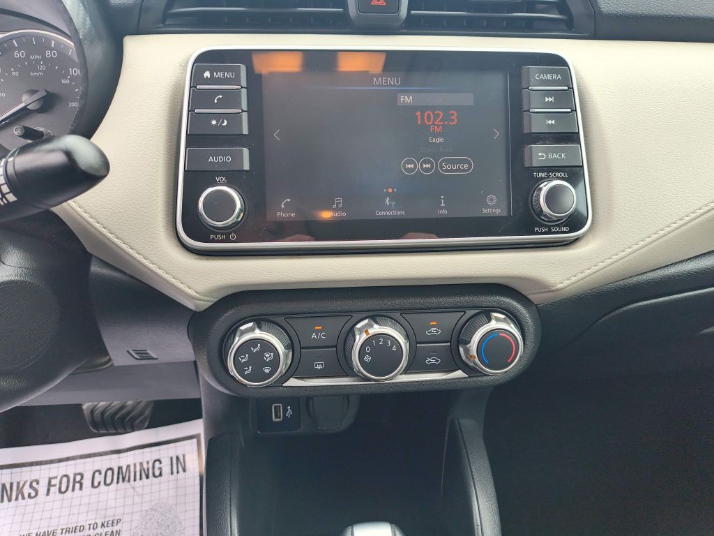 2021 Nissan Versa Image 18