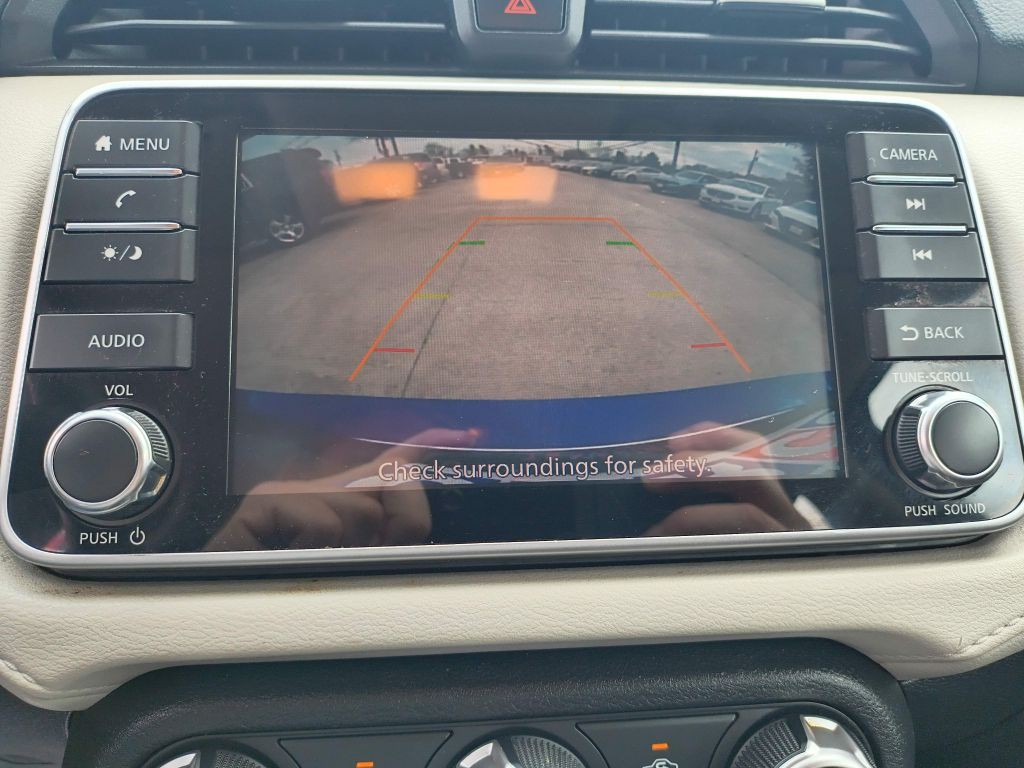 2021 Nissan Versa Image 19