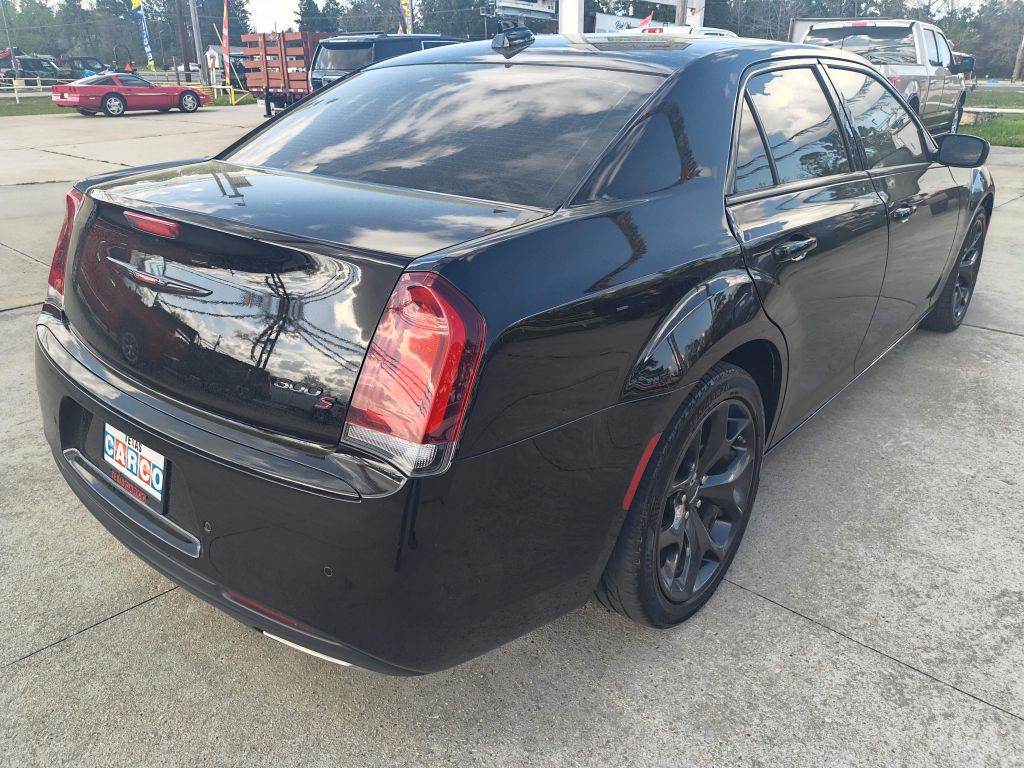 2023 Chrysler 300 Image 5