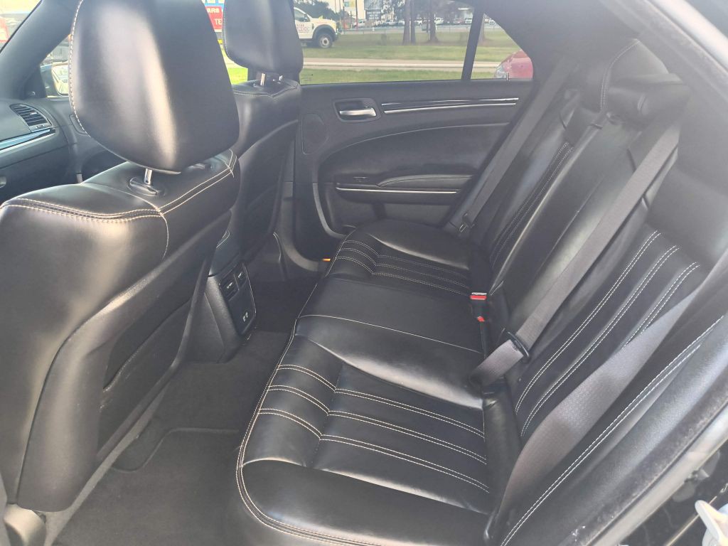 2023 Chrysler 300 Image 23