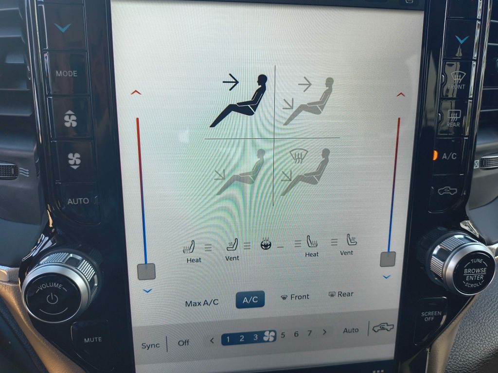 2024 RAM 2500 Image 25