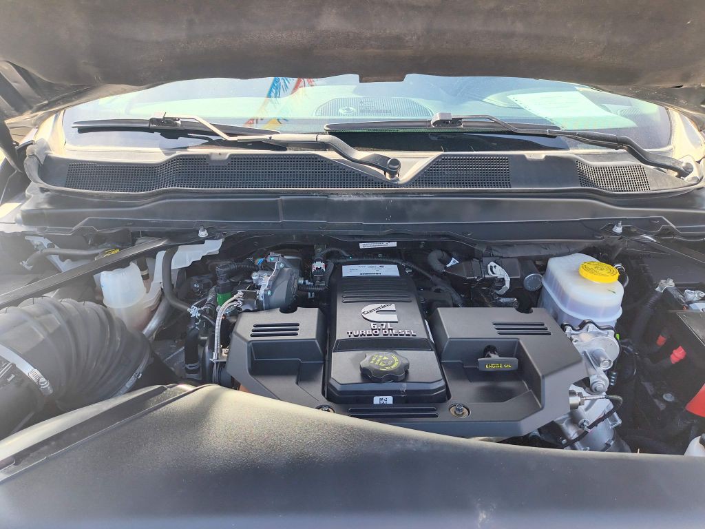 2024 RAM 2500 Image 32