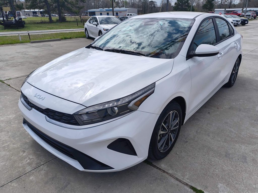 2024 Kia Forte Image 1