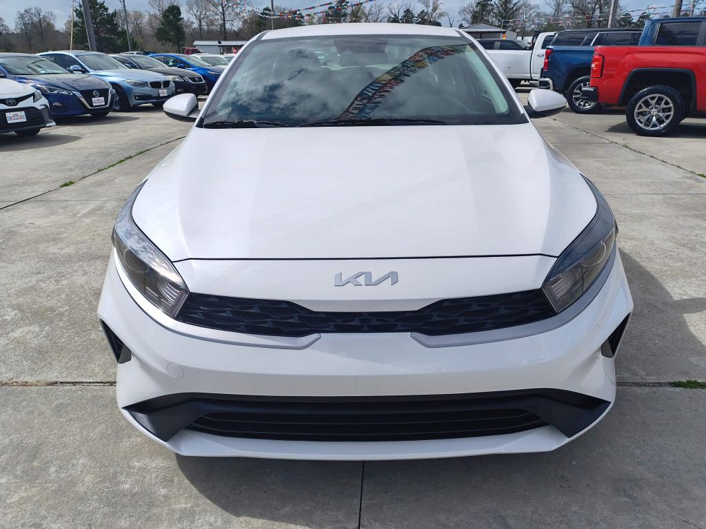 2024 Kia Forte Image 8