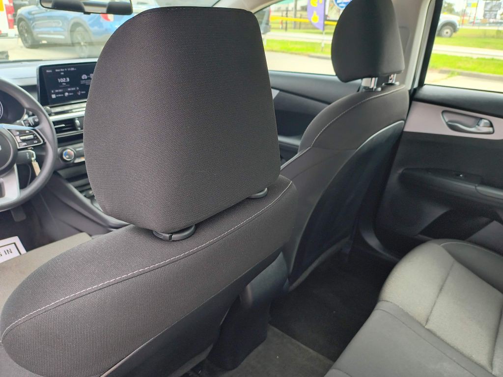 2024 Kia Forte Image 21