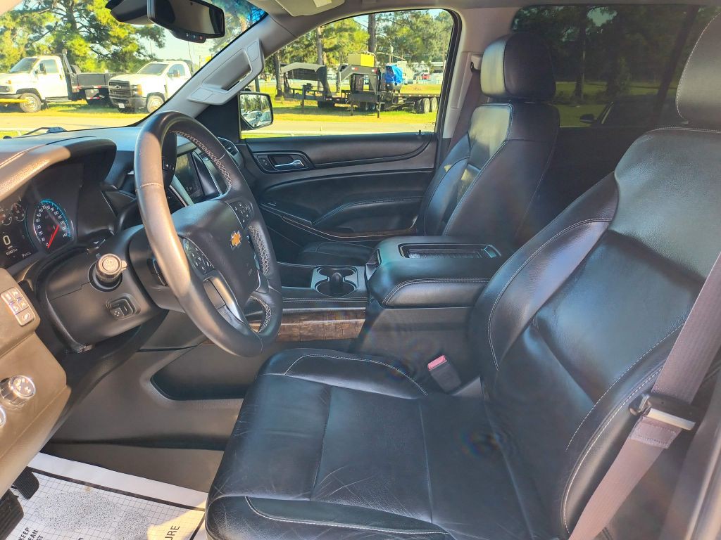 2017 Chevrolet Suburban Image 13