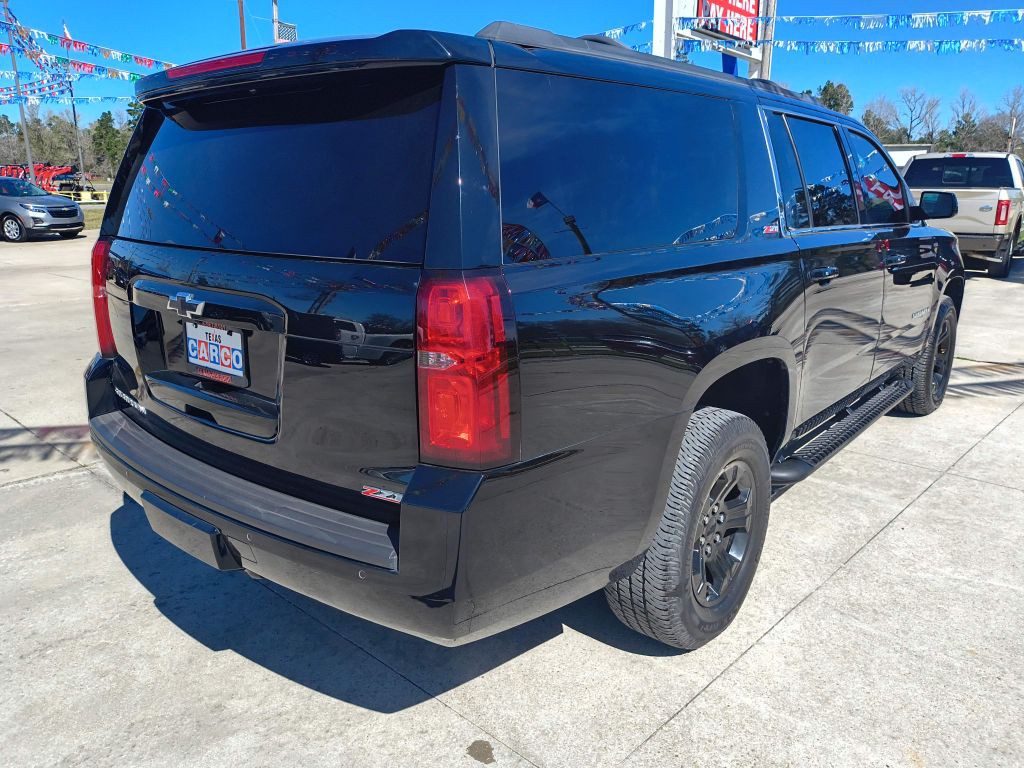 2017 Chevrolet Suburban Image 5