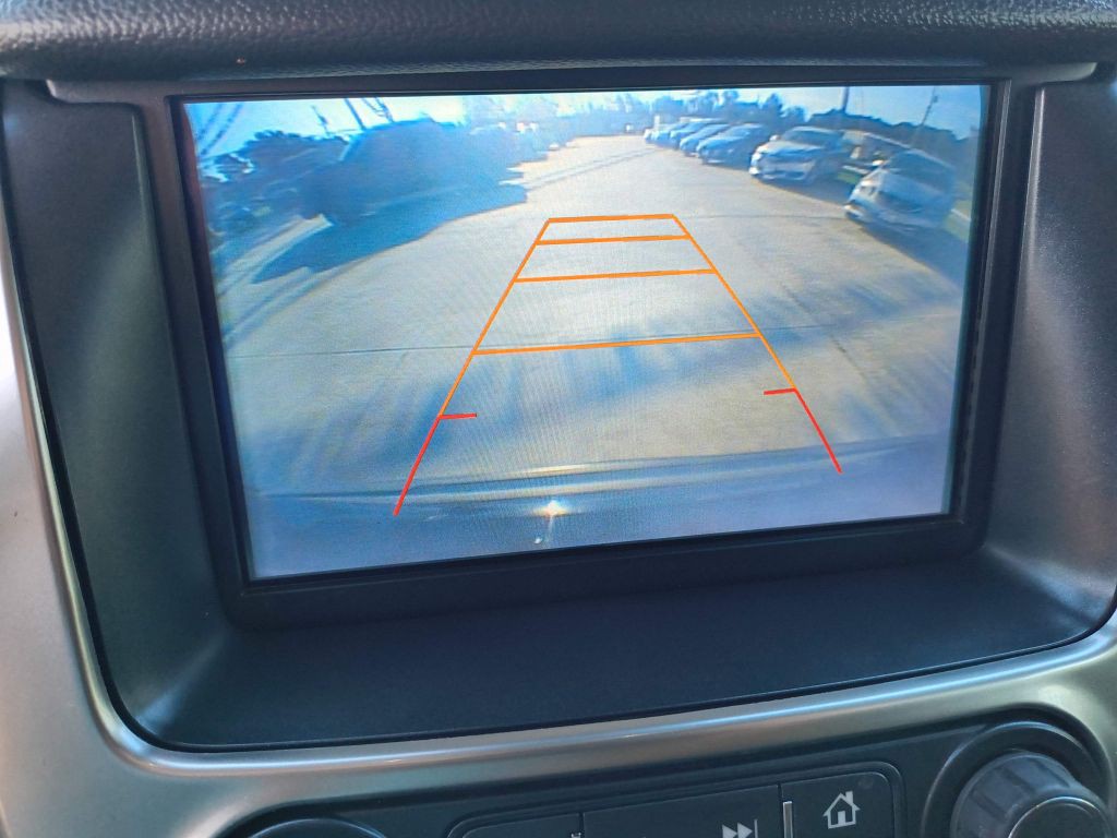 2017 Chevrolet Suburban Image 21