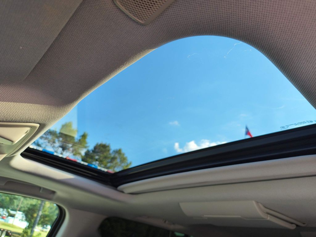 2017 Chevrolet Suburban Image 25