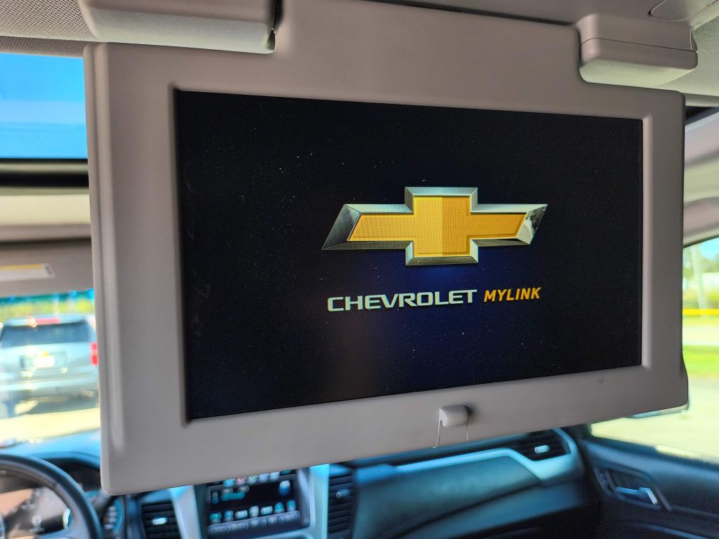 2017 Chevrolet Suburban Image 30