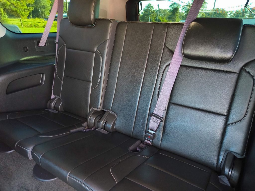 2017 Chevrolet Suburban Image 32