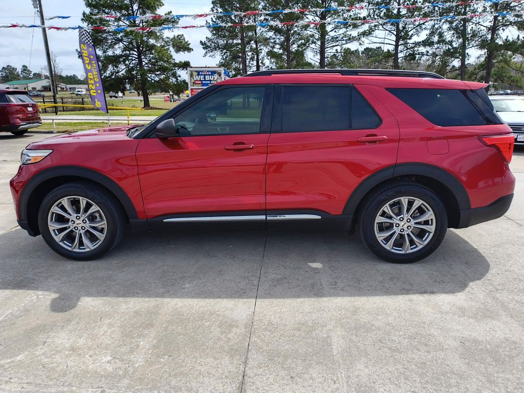 2020 Ford Explorer Image 2