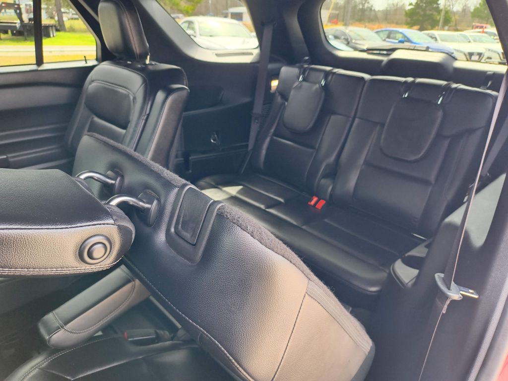 2020 Ford Explorer Image 23