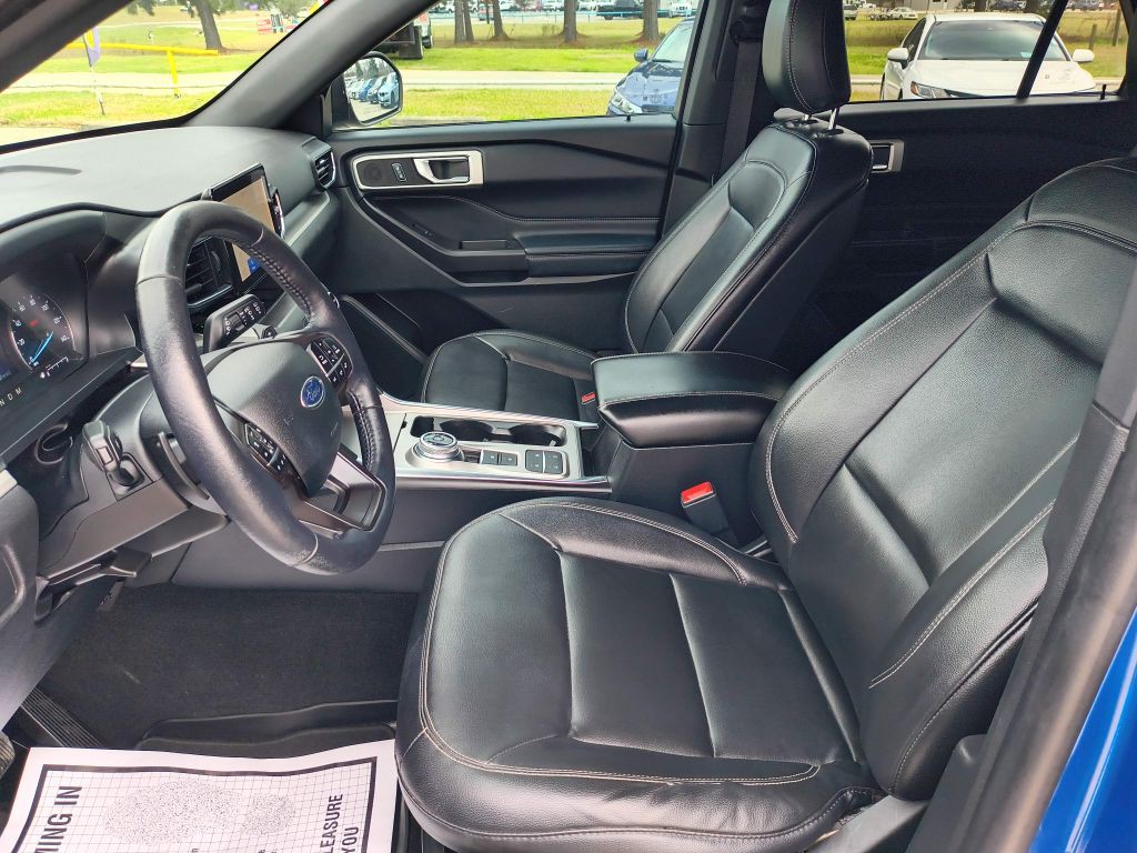 2020 Ford Explorer Image 12