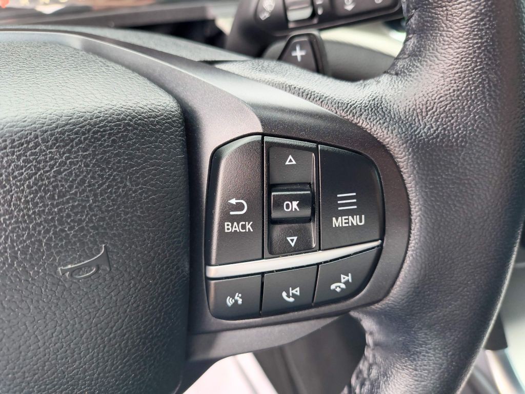 2020 Ford Explorer Image 17