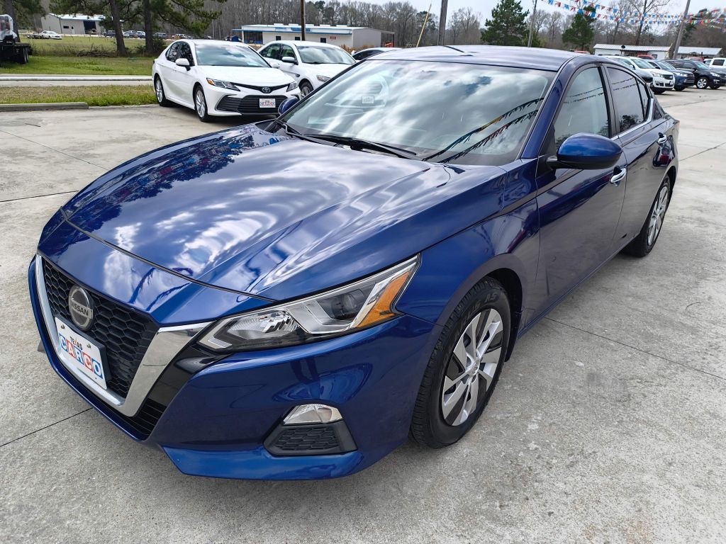 2020 Nissan Altima Image 1
