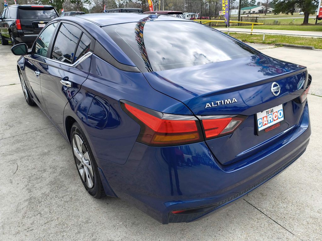 2020 Nissan Altima Image 3