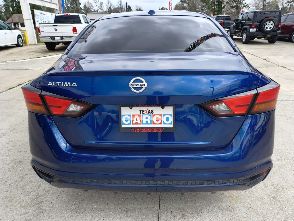 2020 Nissan Altima Image 4