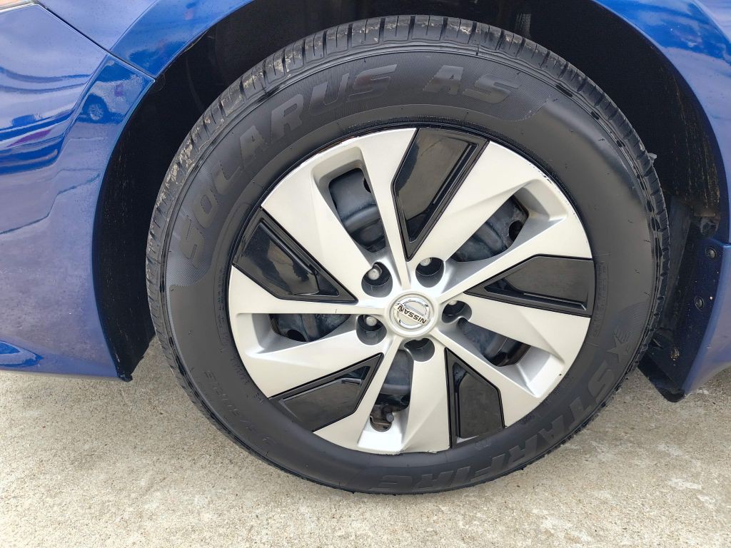 2020 Nissan Altima Image 9