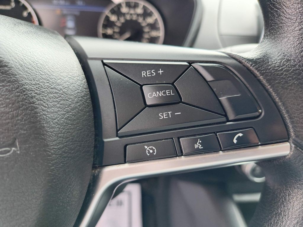 2020 Nissan Altima Image 17