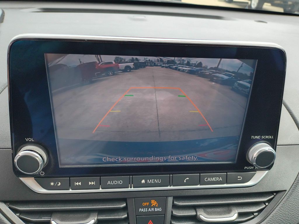 2020 Nissan Altima Image 20