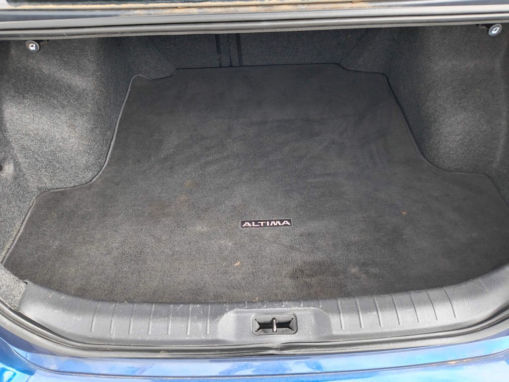 2020 Nissan Altima Image 25