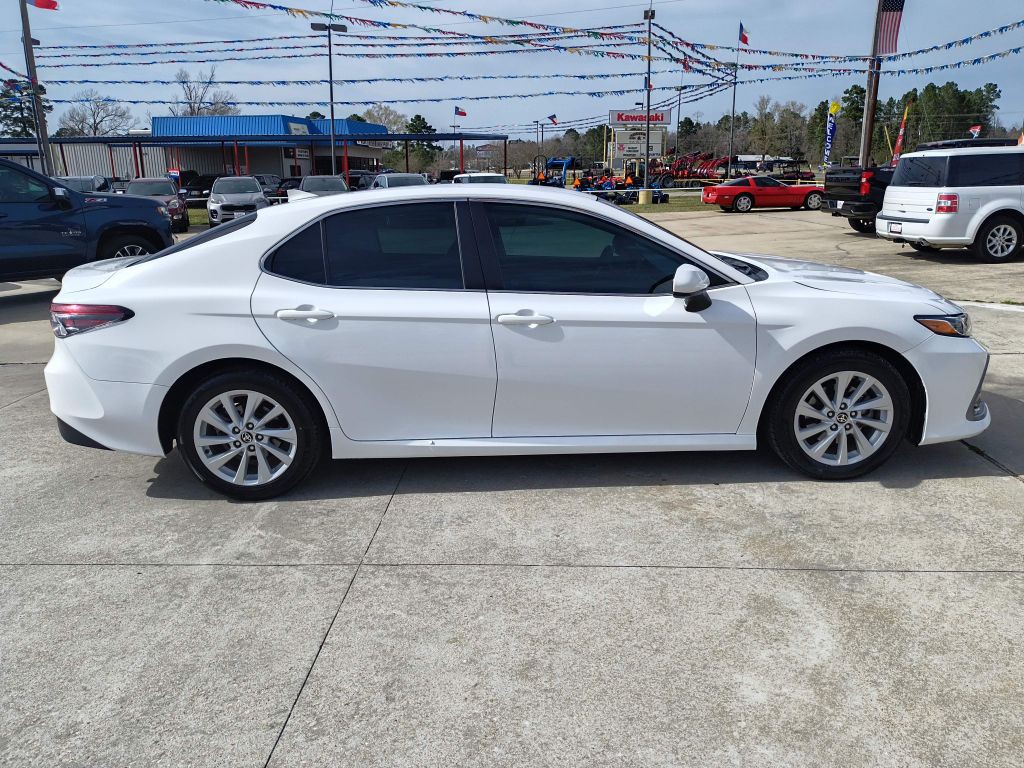 2022 Toyota Camry Image 6