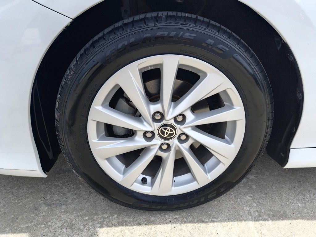 2022 Toyota Camry Image 9