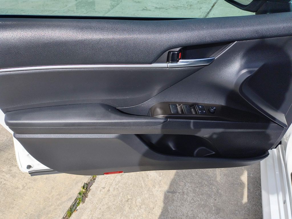 2022 Toyota Camry Image 11