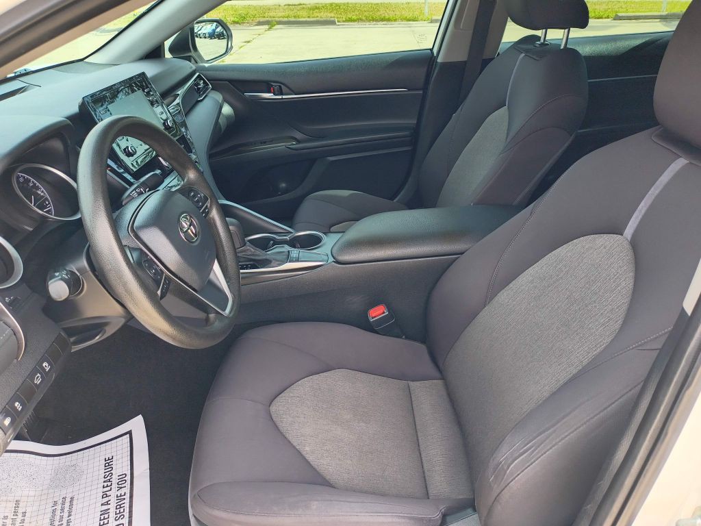2022 Toyota Camry Image 12