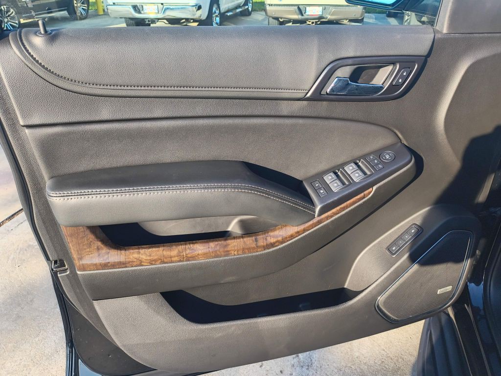 2020 Chevrolet Suburban Image 10