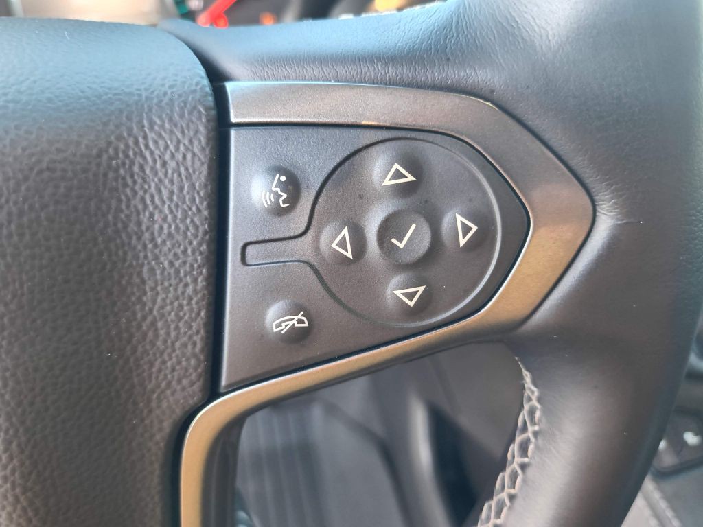 2020 Chevrolet Suburban Image 17